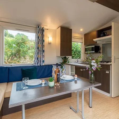Le Mimosa, Mobil-home Climatise Au Coeur Du Vignoble Et A Quelques Metres De La Дом отдыха *