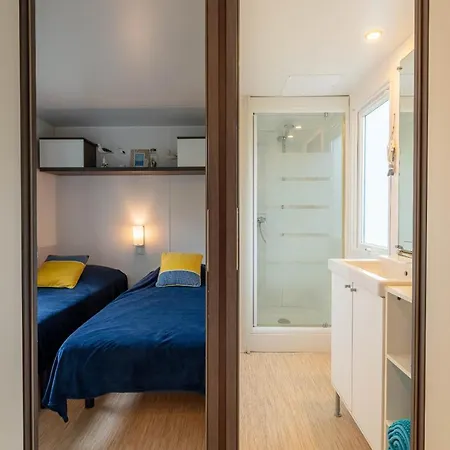Le Mimosa, Mobil-home Climatise Au Coeur Du Vignoble Et A Quelques Metres De La Holiday home Hyeres