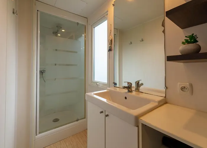 Le Mimosa, Mobil-home Climatise Au Coeur Du Vignoble Et A Quelques Metres De La Hyères